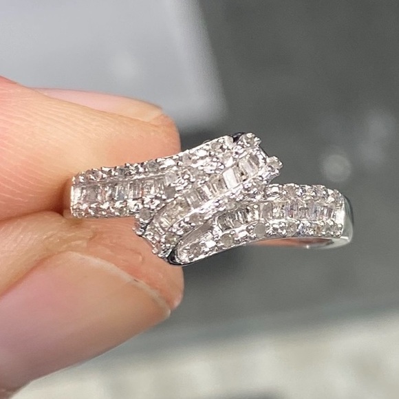 Genuine 0.50 Carat Diamond Bypass Ring ~ Baguette Diamond Cluster Wrap Band - Picture 8 of 15